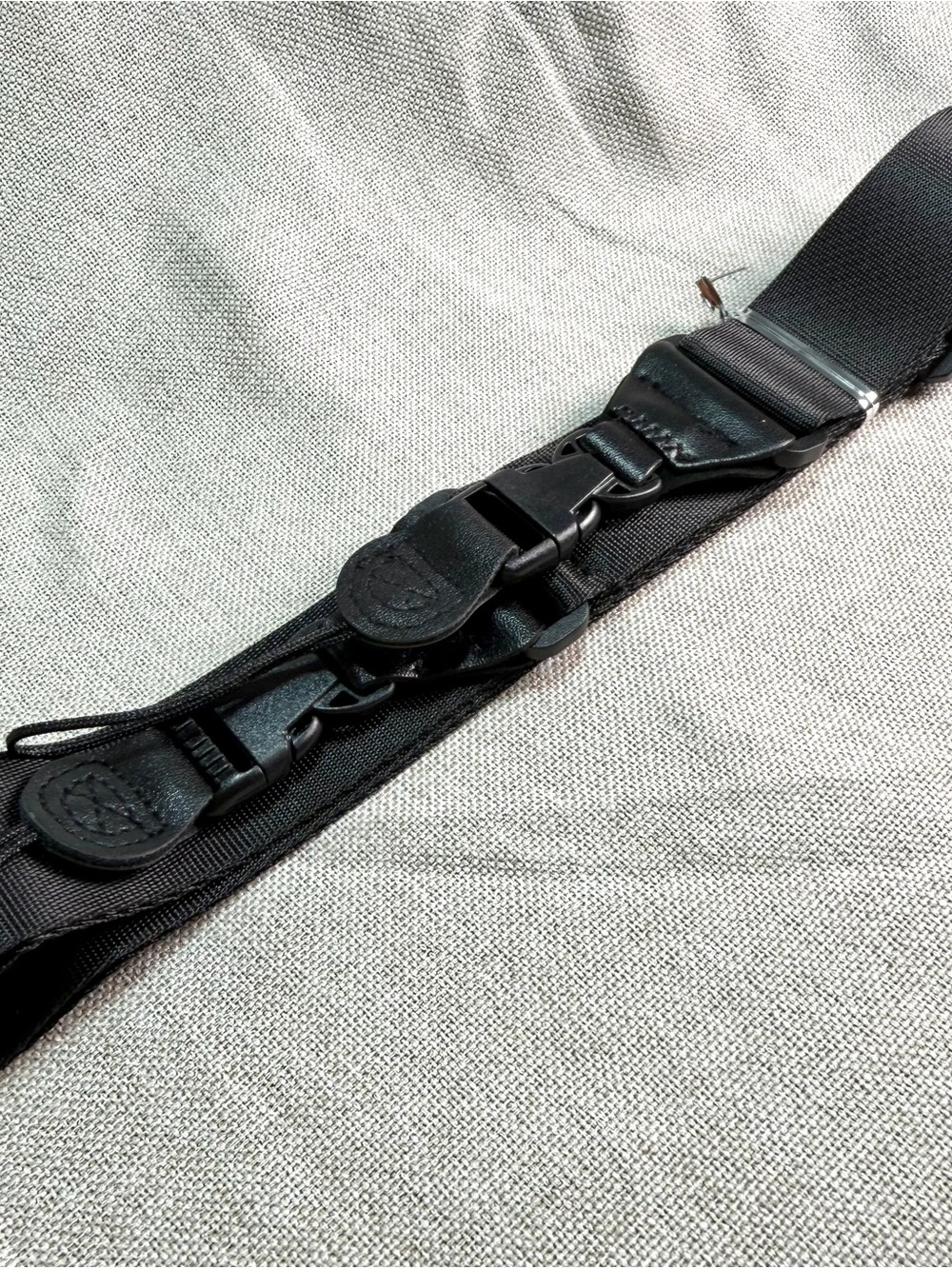 Adjustable Black Camera Harness Strap with Quick-Release Clips